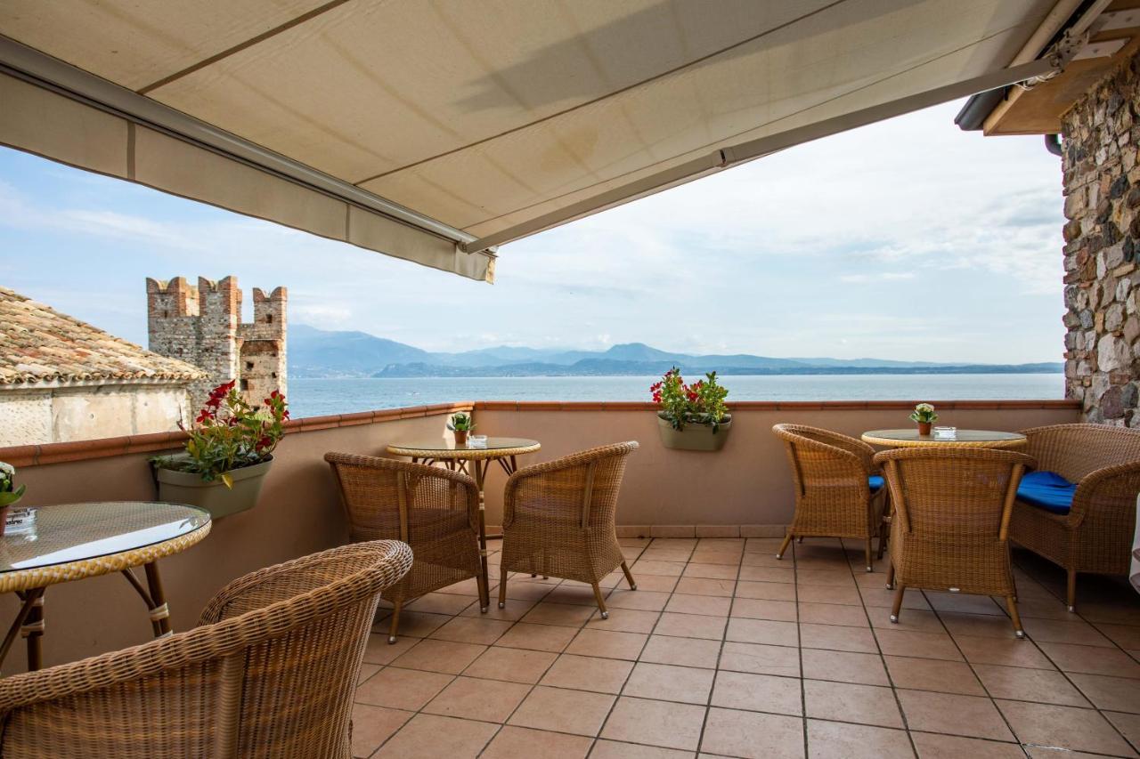 סירמיונה Hotel Degli Oleandri מראה חיצוני תמונה