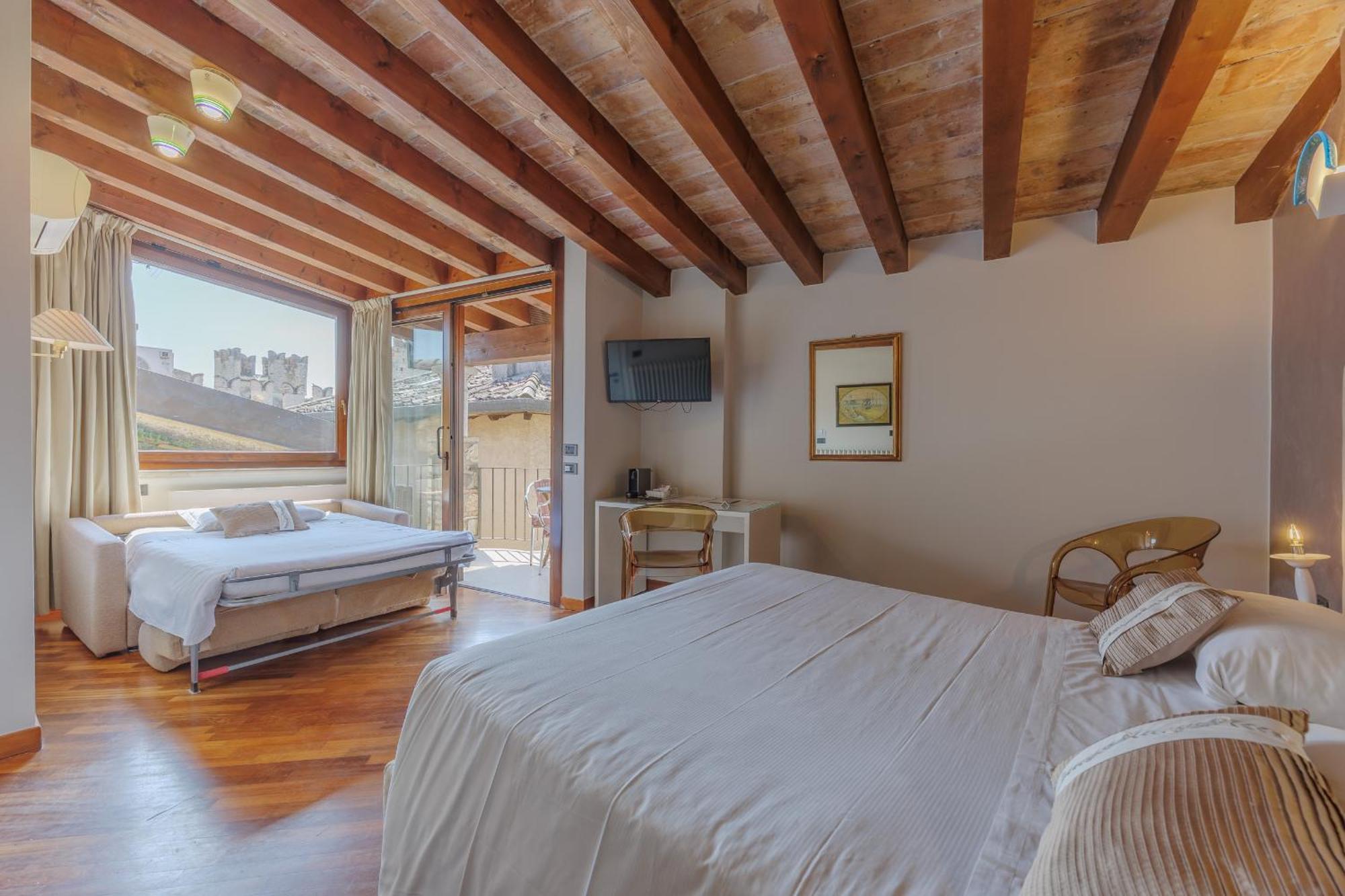 סירמיונה Hotel Degli Oleandri מראה חיצוני תמונה
